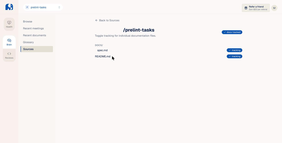 Sources の画面。リポジトリの中の spec.md と README.md に tracking の印が付いている